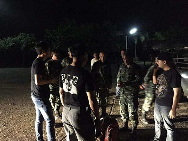 ฆ่าเผานั่งยางน้องพลอย ฆ่าเผานั่งยางน้องพลอย