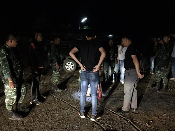 ฆ่าเผานั่งยางน้องพลอย ฆ่าเผานั่งยางน้องพลอย