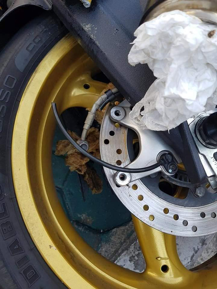 ขโมยรถในโรงพัก ขโมยรถในโรงพัก