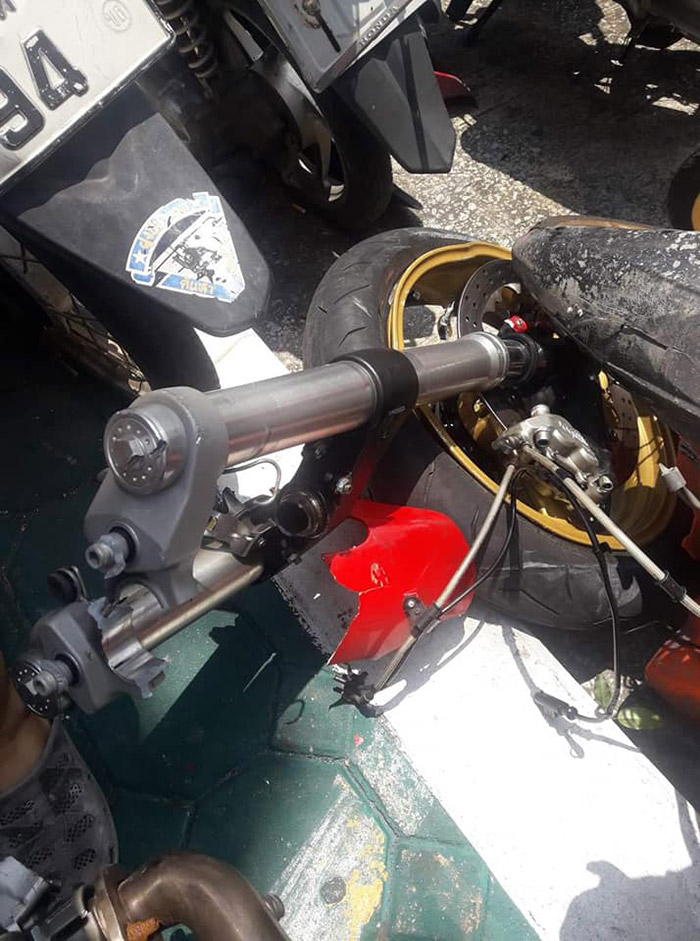 ขโมยรถในโรงพัก ขโมยรถในโรงพัก