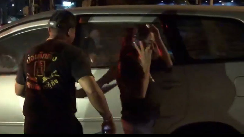 ขับแหกด่าน ขับแหกด่าน