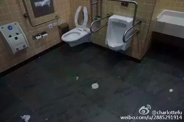 เซี่ยงไฮ้ ดิสนีย์แลนด์ อย่างเละ เจอชาวจีนแห่ทำสกปรก แม้ยังไม่เปิดเป็นทางการ เซี่ยงไฮ้ ดิสนีย์แลนด์ อย่างเละ เจอชาวจีนแห่ทำสกปรก แม้ยังไม่เปิดเป็นทางการ