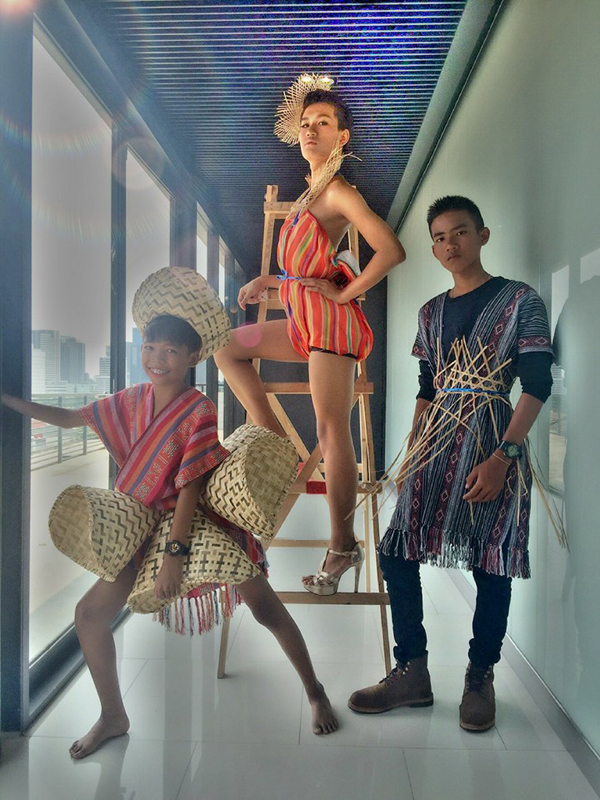 น้องม๊าเดี่ยว สุชาติ เคียว ประชันแซ่บ ถ่ายแบบสุดปัง น้องม๊าเดี่ยว สุชาติ เคียว ประชันแซ่บ ถ่ายแบบสุดปัง