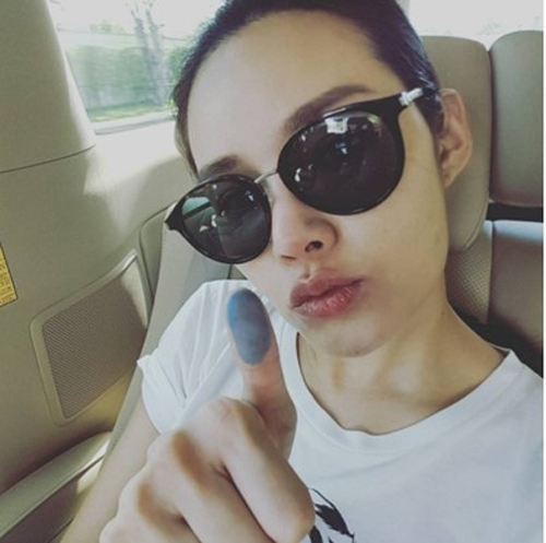 ไอซีที ยืนยัน ถ่ายรูปโชว์ลายนิ้วมือลงโซเชียล ไม่เสี่ยงโดนแฮ็ก ไอซีที ยืนยัน ถ่ายรูปโชว์ลายนิ้วมือลงโซเชียล ไม่เสี่ยงโดนแฮ็ก