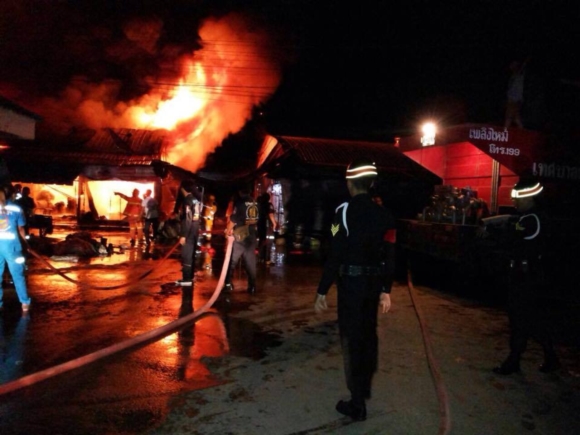ไฟไหม้ตลาดเบญจวรรณ โรงเกลือ ไฟไหม้ตลาดเบญจวรรณ โรงเกลือ