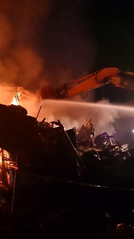 ไฟไหม้ตลาดเบญจวรรณ โรงเกลือ ไฟไหม้ตลาดเบญจวรรณ โรงเกลือ