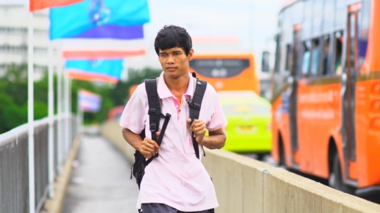 ครูเชาว์...เรือจ้างข้างถนนของเด็กเร่ร่อน ที่คนอื่นมองว่าบ้า