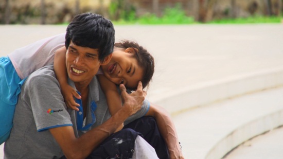 ครูเชาว์...เรือจ้างข้างถนนของเด็กเร่ร่อน ที่คนอื่นมองว่าบ้า