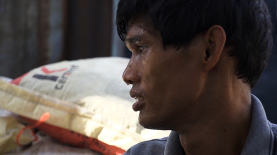 ครูเชาว์...เรือจ้างข้างถนนของเด็กเร่ร่อน ที่คนอื่นมองว่าบ้า