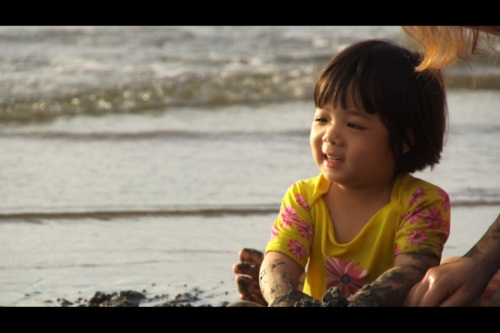 ฟ้าใส...นางฟ้าของแม่ กับการต่อสู้ในโลกอันมืดมิด