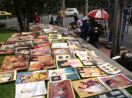 เขียว ศิริธร โยธิน ชายเร่ร่อนผู้รักในหลวงยิ่งชีพ