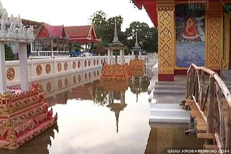 วัดถ้ำตะโกพุทธโสภา จ.ลพบุรี จัดงานลอยกระทงในโบสถ์