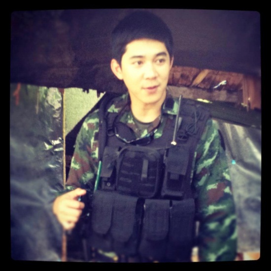 กรี๊ดแตก! เฟซบุ๊กสุดฮอต รวมภาพหนุ่มหล่อในเครื่องแบบ