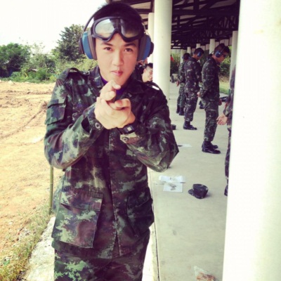 กรี๊ดแตก! เฟซบุ๊กสุดฮอต รวมภาพหนุ่มหล่อในเครื่องแบบ