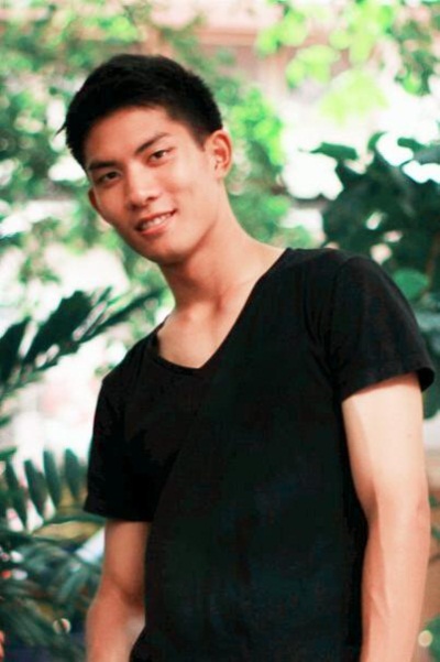 กรี๊ดแตก! เฟซบุ๊กสุดฮอต รวมภาพหนุ่มหล่อในเครื่องแบบ