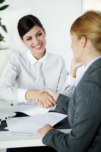 แนะนำตัวภาษาอังกฤษอย่างไร เมื่อไปสัมภาษณ์งาน