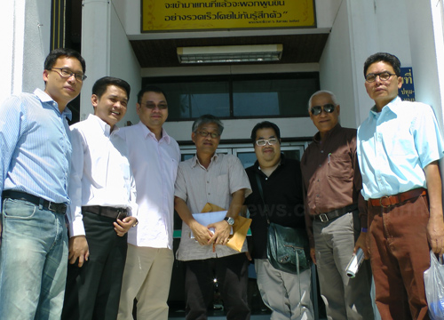 ศาลสั่งจำคุก 6 เดือน สนธิ ลิ้มทองกุล หมิ่นทักษิณ รอลงอาญา 1 ปี