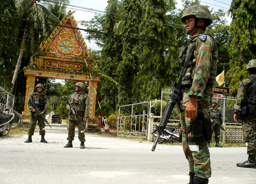 อวยพรปีใหม่ทหารชายแดน เชิญชวนคนไทย ร่วมส่งกำลังใจ อวยพรปีใหม่ทหารชายแดน เชิญชวนคนไทย ร่วมส่งกำลังใจ