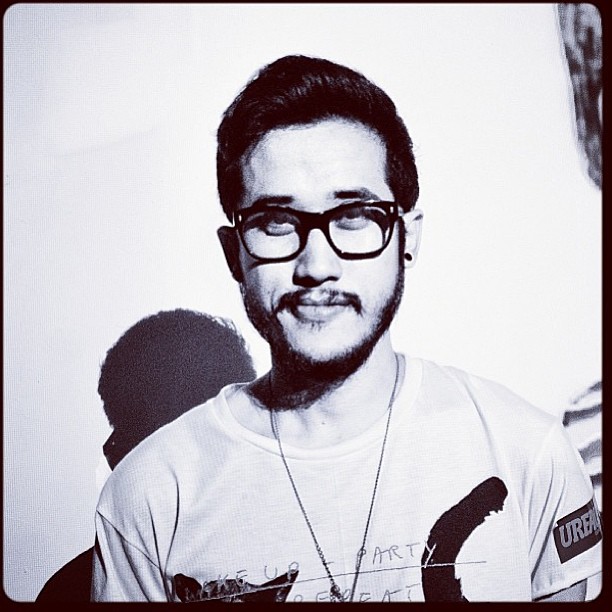 ตั้ม พฤษ์พล มุกดาสนิท กราฟิกดีไซเนอร์ชื่อดัง เสียชีวิตแล้ว หลังจมน้ำที่ภูเก็ต