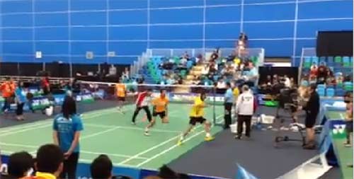 เอ-อาร์ต นักแบดมินตันไทยต่อยกันกลางสนามแข่งที่แคนาดา