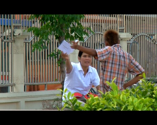 ครูนาง นริศราภรณ์ แม่พระของเด็กสะพานพุทธ