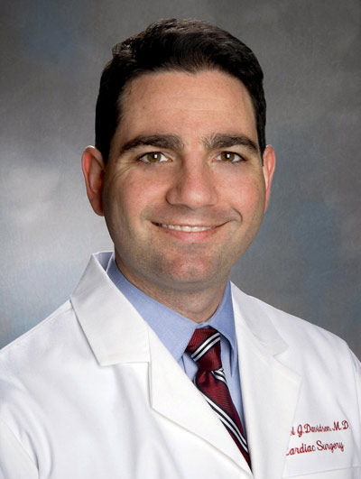 ชายมะกันแค้นหมอรักษาแม่ไม่ได้ บุกยิงหมอดับก่อนยิงตัวตายตาม ชายมะกันแค้นหมอรักษาแม่ไม่ได้ บุกยิงหมอดับก่อนยิงตัวตายตาม