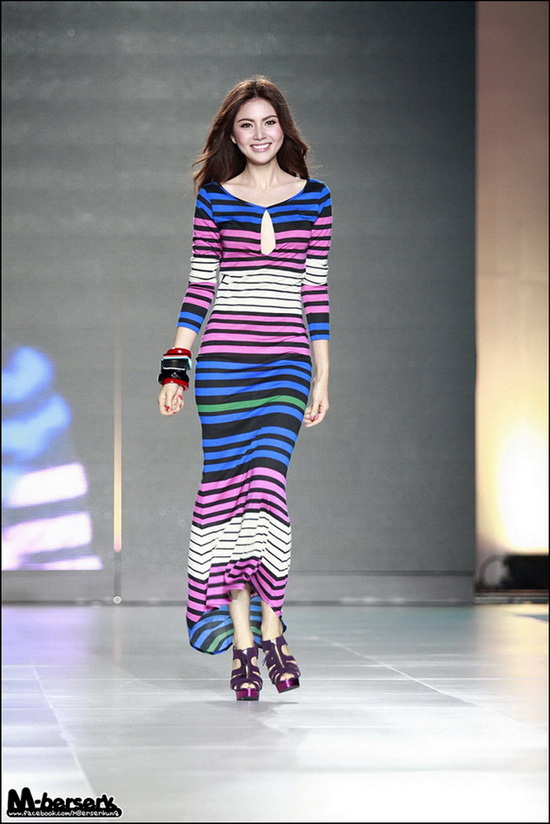 ว้าว! หนุ่มหล่อ-สาวสวย ประชันความฮอตบนแคตวอล์ก