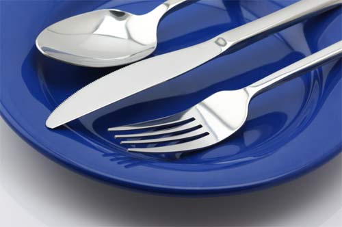 เจ้าหน้าที่จีน กระตุ้นสภา แนะชาวจีนใช้ช้อนส้อมแทนตะเกียบ