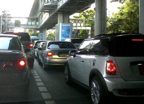 ถนนอโศก