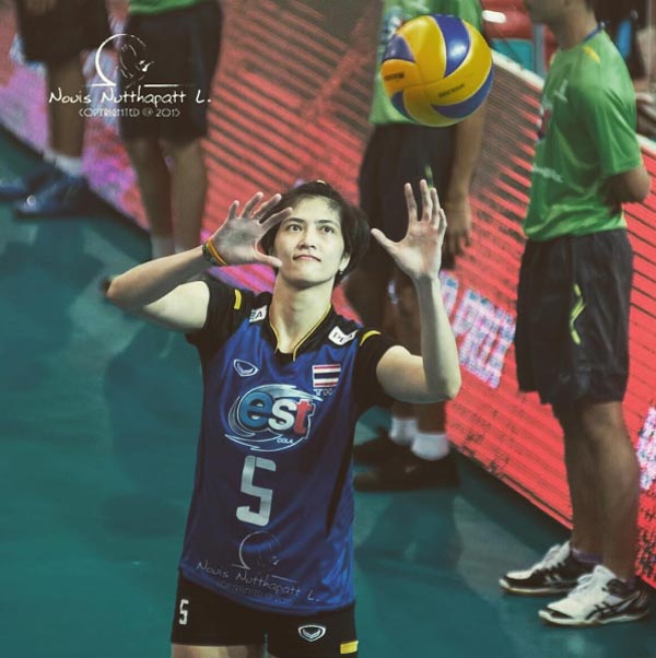 ปลื้มจิตร์ ถินขาว ปลื้มจิตร์ ถินขาว