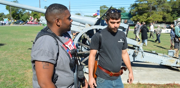 กฎหมายใหม่เทกซัส อนุญาตประชาชนพกปืนอย่างเปิดเผย กฎหมายใหม่เทกซัส อนุญาตประชาชนพกปืนอย่างเปิดเผย