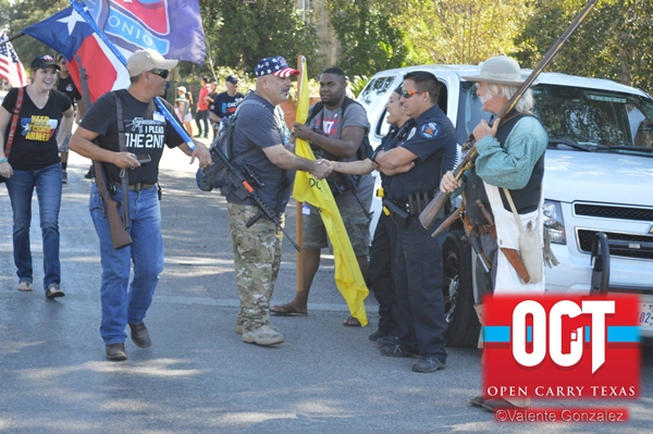 กฎหมายใหม่เทกซัส อนุญาตประชาชนพกปืนอย่างเปิดเผย กฎหมายใหม่เทกซัส อนุญาตประชาชนพกปืนอย่างเปิดเผย