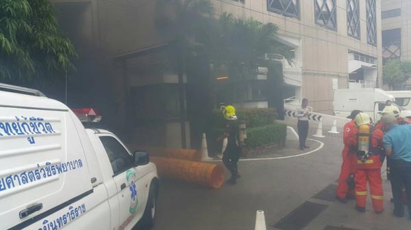 ไฟไหม้ลานจอดรถห้าง ดิ เอ็มโพเรียม ไฟไหม้ลานจอดรถห้าง ดิ เอ็มโพเรียม