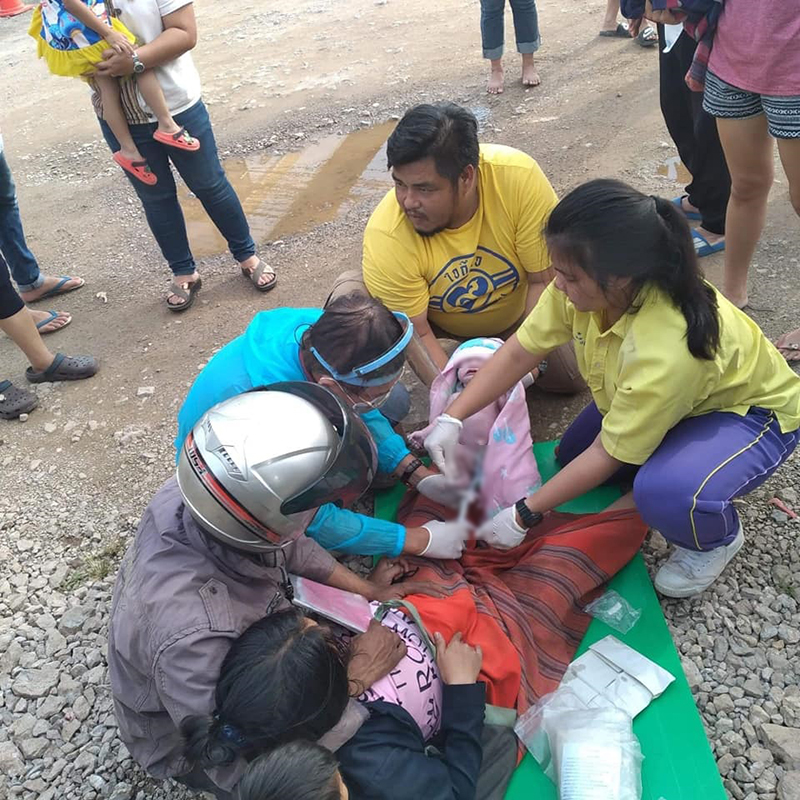 น้องมิ้นต์ สุดยอดเด็ก ม.6 ใช้ความชอบต่อยอด ช่วยทำคลอดสาวกะเหรี่ยง คนชมสนั่น ! น้องมิ้นต์ สุดยอดเด็ก ม.6 ใช้ความชอบต่อยอด ช่วยทำคลอดสาวกะเหรี่ยง คนชมสนั่น !