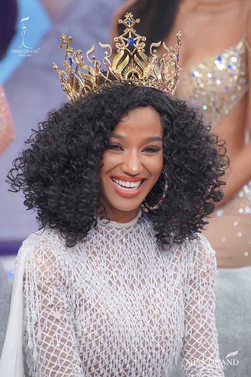 เพจทหาร โดนสับ ! โพสต์เทียบทหารขาว - นางงามผิวสี ลั่นอยู่ในยุคที่ทหารสวยกว่านางงาม เพจทหาร โดนสับ ! โพสต์เทียบทหารขาว - นางงามผิวสี ลั่นอยู่ในยุคที่ทหารสวยกว่านางงาม