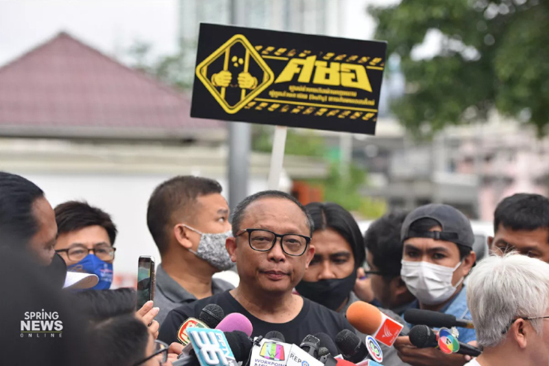 ดี้ นิติพงษ์ แจ้งความ 19 เกรียนคีย์บอร์ด ด่าหยาบในเฟซบุ๊ก ทุกคำด่ามีราคาต้องจ่าย ! ดี้ นิติพงษ์ แจ้งความ 19 เกรียนคีย์บอร์ด ด่าหยาบในเฟซบุ๊ก ทุกคำด่ามีราคาต้องจ่าย !