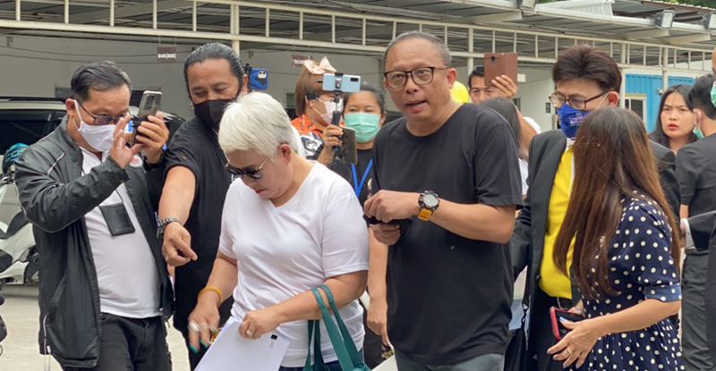 ดี้ นิติพงษ์ แจ้งความ 19 เกรียนคีย์บอร์ด ด่าหยาบในเฟซบุ๊ก ทุกคำด่ามีราคาต้องจ่าย ! ดี้ นิติพงษ์ แจ้งความ 19 เกรียนคีย์บอร์ด ด่าหยาบในเฟซบุ๊ก ทุกคำด่ามีราคาต้องจ่าย !