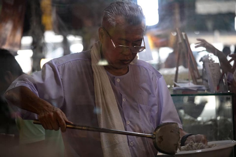 เสี่ยราดหน้าพันล้าน เล่าทั้งน้ำตา ชนะคดีศึกสายเลือด แต่พี่น้องไม่จ่ายชดเชย - พ้อ ผิดที่ไว้ใจ เสี่ยราดหน้าพันล้าน เล่าทั้งน้ำตา ชนะคดีศึกสายเลือด แต่พี่น้องไม่จ่ายชดเชย - พ้อ ผิดที่ไว้ใจ