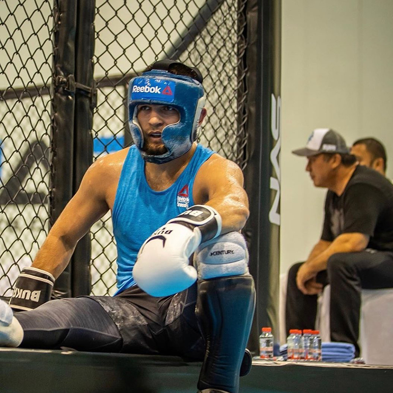 เปิดโมเมนต์ ยอดนักชก MMA โดนแกล้งแรงมาก อินทรีไร้พ่าย สิ้นลายเพราะงูยักษ์ เปิดโมเมนต์ ยอดนักชก MMA โดนแกล้งแรงมาก อินทรีไร้พ่าย สิ้นลายเพราะงูยักษ์