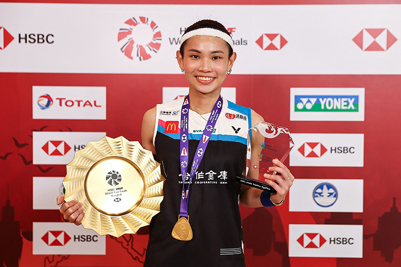 นักแบดมินตัน บินไปแข่งโอลิมปิกด้วยชั้นประหยัด จนท. รัฐนั่งชั้นธุรกิจ คนสาปเพียบ นักแบดมินตัน บินไปแข่งโอลิมปิกด้วยชั้นประหยัด จนท. รัฐนั่งชั้นธุรกิจ คนสาปเพียบ