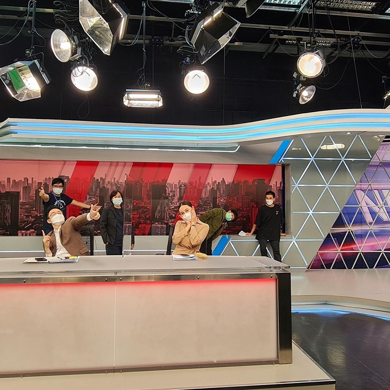 ดราม่า ! ไก่ ภาษิต รายงานข่าว ลุงตู่ถูกทำร้าย แต่หลุดขำเพราะชื่อละม้าย.. !? ดราม่า ! ไก่ ภาษิต รายงานข่าว ลุงตู่ถูกทำร้าย แต่หลุดขำเพราะชื่อละม้าย.. !?