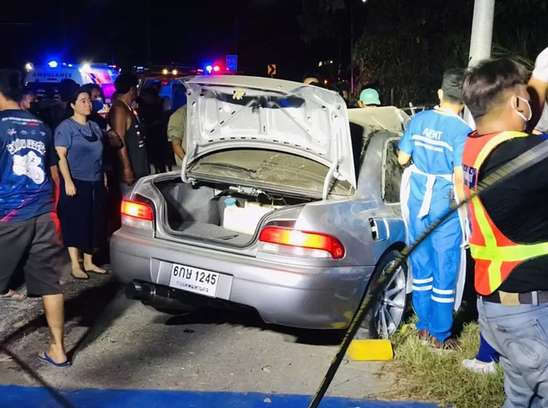 ปลาวาฬ อิสสระ เจ้าของ รร.ศรีพันวา ซิ่งรถเสียหลักฟาดเสาไฟฟ้า บาดเจ็บสาหัส ปลาวาฬ อิสสระ เจ้าของ รร.ศรีพันวา ซิ่งรถเสียหลักฟาดเสาไฟฟ้า บาดเจ็บสาหัส