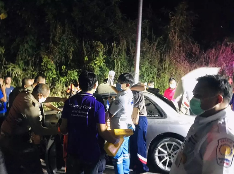 ปลาวาฬ อิสสระ เจ้าของ รร.ศรีพันวา ซิ่งรถเสียหลักฟาดเสาไฟฟ้า บาดเจ็บสาหัส ปลาวาฬ อิสสระ เจ้าของ รร.ศรีพันวา ซิ่งรถเสียหลักฟาดเสาไฟฟ้า บาดเจ็บสาหัส