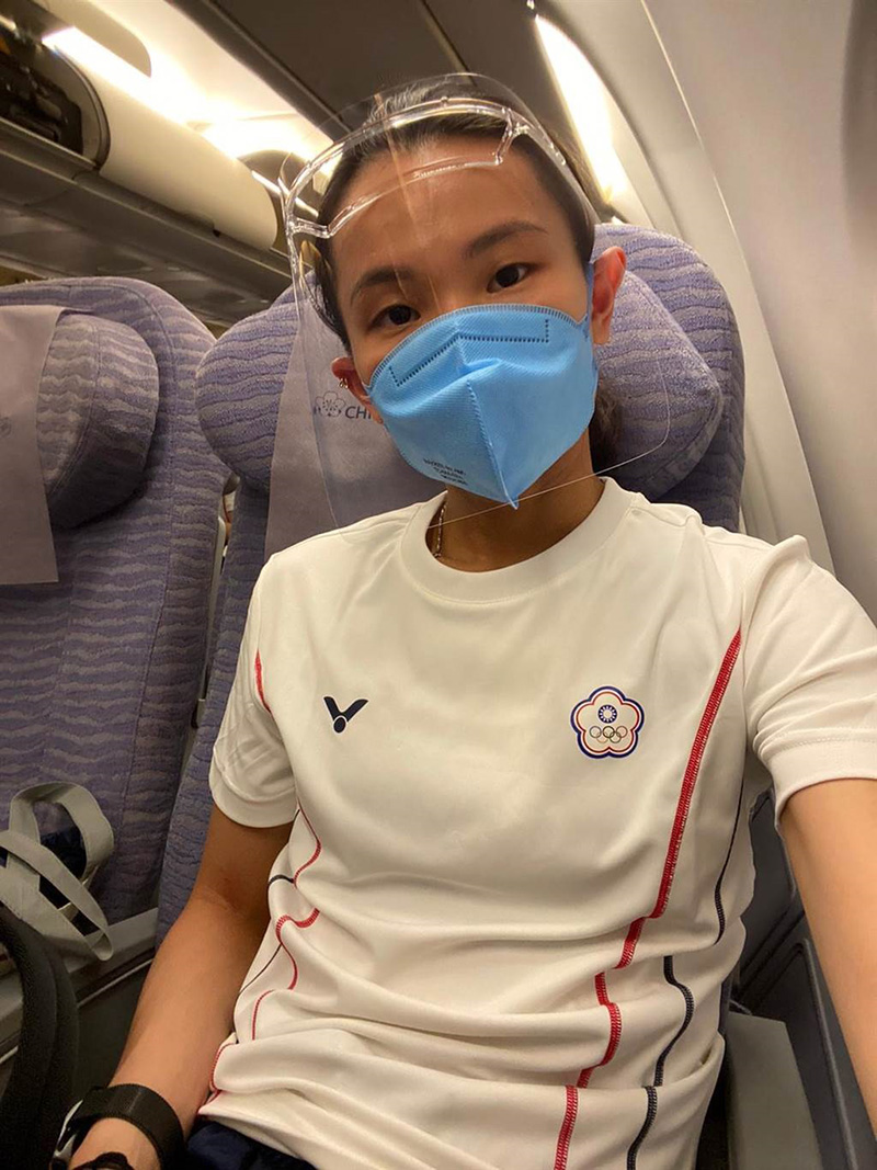 นักแบดมินตัน บินไปแข่งโอลิมปิกด้วยชั้นประหยัด จนท. รัฐนั่งชั้นธุรกิจ คนสาปเพียบ นักแบดมินตัน บินไปแข่งโอลิมปิกด้วยชั้นประหยัด จนท. รัฐนั่งชั้นธุรกิจ คนสาปเพียบ