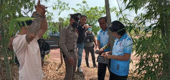 ลูกศิษย์ฉกกระเป๋าครูที่เคยสอนสมัยเด็ก จับได้ก้มกราบขอขมา อ้างที่ทำไปเพราะ.. ลูกศิษย์ฉกกระเป๋าครูที่เคยสอนสมัยเด็ก จับได้ก้มกราบขอขมา อ้างที่ทำไปเพราะ..