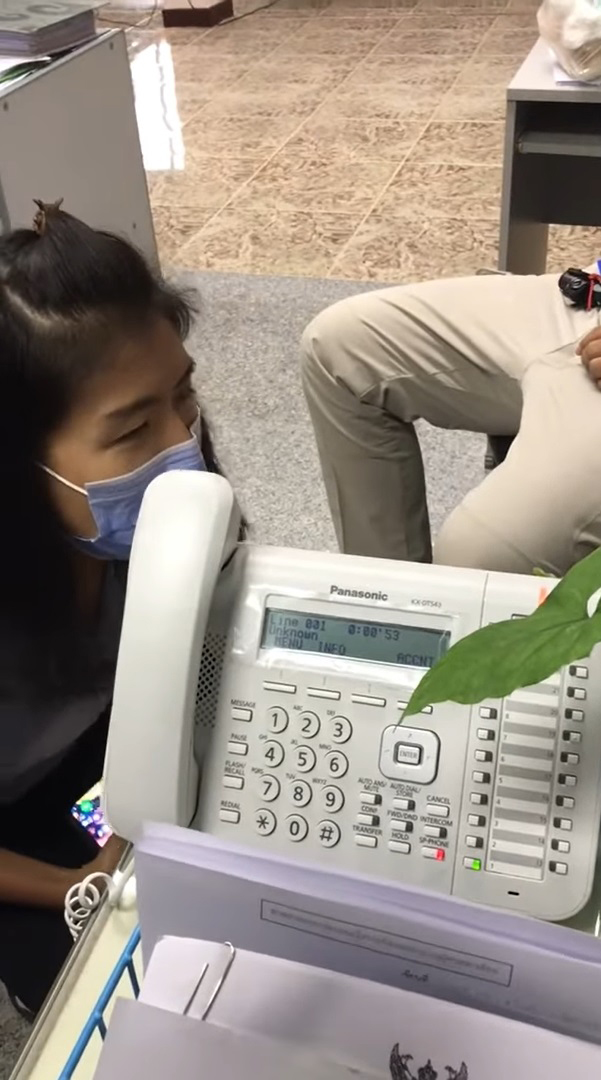 แฉคลิปแก๊งคอลเซ็นเตอร์ จะตุ๋นเหยื่ออ้างกู้นอกระบบ พูดยังไม่ชัดเลย.. แถมโวยมั่ว แฉคลิปแก๊งคอลเซ็นเตอร์ จะตุ๋นเหยื่ออ้างกู้นอกระบบ พูดยังไม่ชัดเลย.. แถมโวยมั่ว