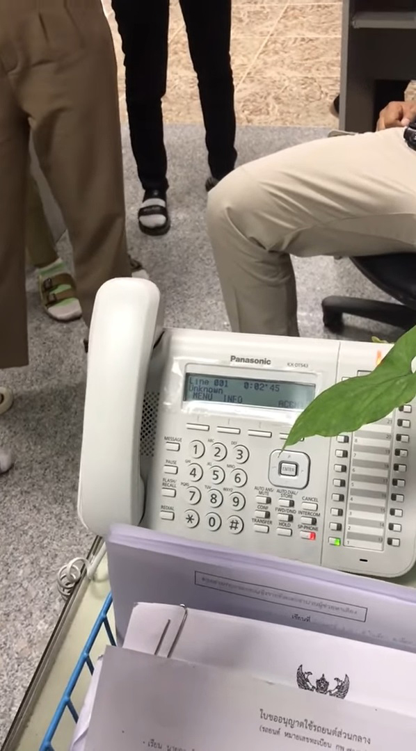 แฉคลิปแก๊งคอลเซ็นเตอร์ จะตุ๋นเหยื่ออ้างกู้นอกระบบ พูดยังไม่ชัดเลย.. แถมโวยมั่ว แฉคลิปแก๊งคอลเซ็นเตอร์ จะตุ๋นเหยื่ออ้างกู้นอกระบบ พูดยังไม่ชัดเลย.. แถมโวยมั่ว