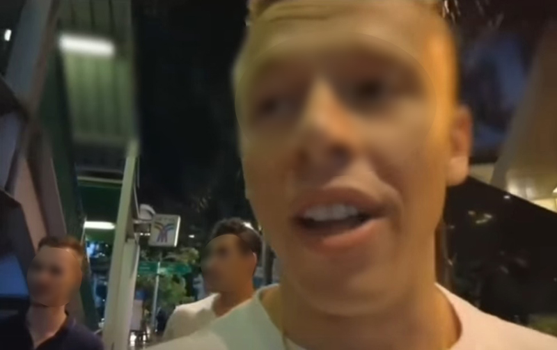 ฝรั่งเจอสาวสองไทย รุกไซ้คอกลางอโศก ฉกทองที่คอไปเนียน ๆ โดนตบทรัพย์ 3 ครั้งในไม่กี่วัน ฝรั่งเจอสาวสองไทย รุกไซ้คอกลางอโศก ฉกทองที่คอไปเนียน ๆ โดนตบทรัพย์ 3 ครั้งในไม่กี่วัน