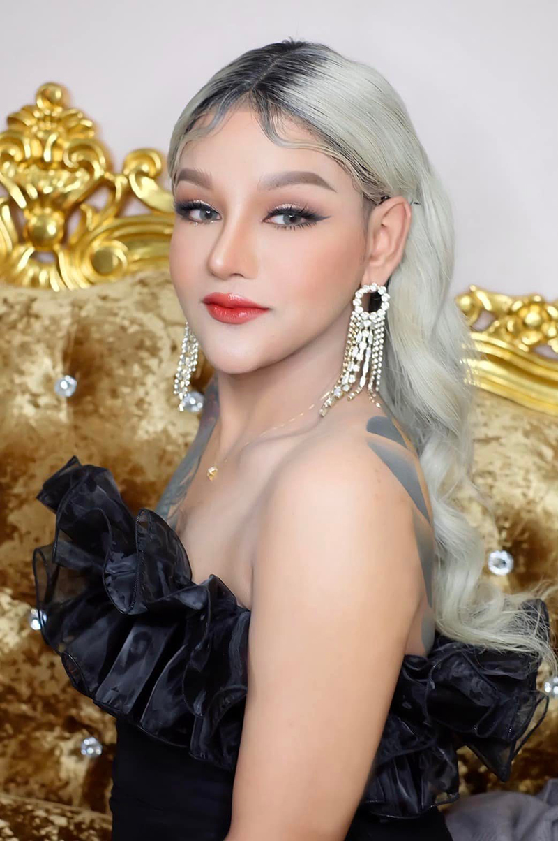 ขนเพชร โชว์กินตุ๊กแกทอด เสียงกรอบลั่นไลฟ์ หน้าอร่อยฟิน เจอจับผิดไม่ยอมกลืน-คายทิ้ง !? ขนเพชร โชว์กินตุ๊กแกทอด เสียงกรอบลั่นไลฟ์ หน้าอร่อยฟิน เจอจับผิดไม่ยอมกลืน-คายทิ้ง !?