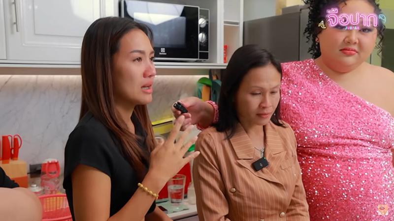 เดือนเพ็ญ เด่นดวง เจ้าของวลี คนจนมีสิทธิ์ไหมคะ เล่าเหตุเลิกเป็นหมอลำ โดนจับได้มีลูก เดือนเพ็ญ เด่นดวง เจ้าของวลี คนจนมีสิทธิ์ไหมคะ เล่าเหตุเลิกเป็นหมอลำ โดนจับได้มีลูก